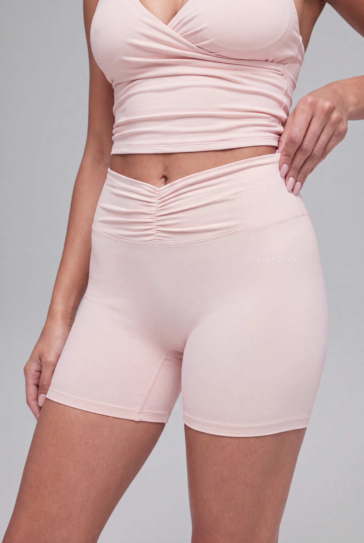 V-waist shorts